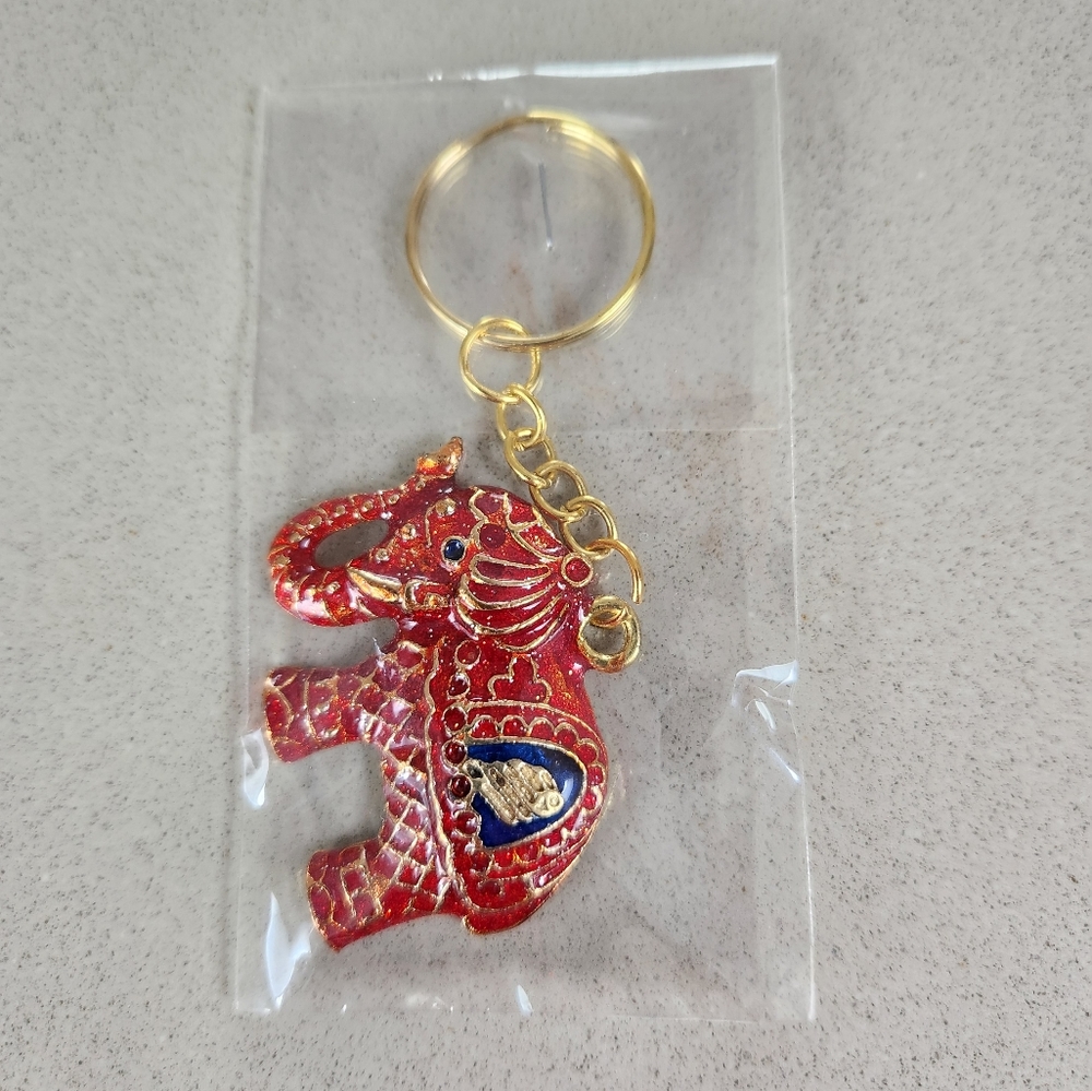 Lucky Red Elephant Keychain **NEW - Picture 2 of 3